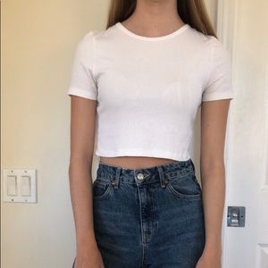 Brandy Melville ribbed crop top